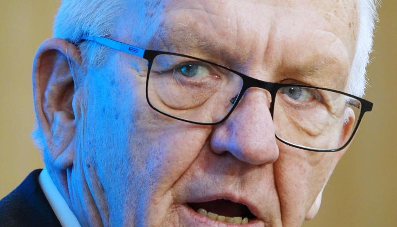 Winfried Kretschmann (Bündnis 90/Die Grünen) bei einer Pressekonferenz.