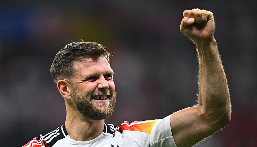 Füllkrug hatte der DFB-Elf mit seinem Kopfballtreffer in der Nachspielzeit noch den Gruppensieg ermöglicht. Füllkrug hatte der DFB-Elf mit seinem Kopfballtreffer in der Nachspielzeit noch den Gruppensieg ermöglicht.