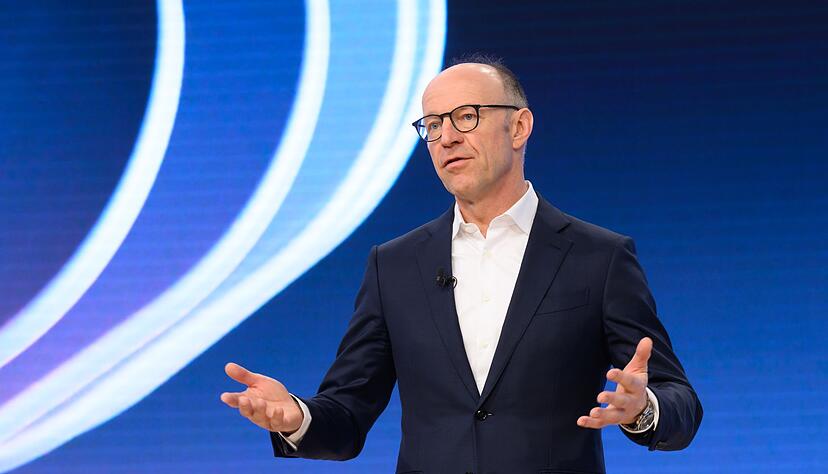 Z&ouml;lle und das schwache Abschneiden von Porsche verhageln Finanzchef Arno Antlitz das Ergebnis.