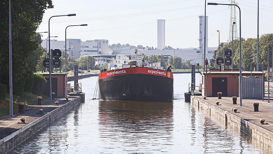 MS Experimenta legt ab für Süddeutschlandtour