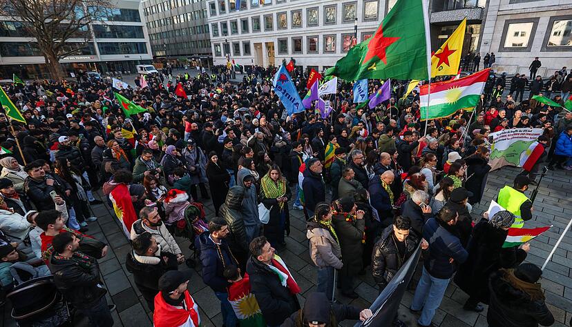 Die Abschlusskundgebung fand auf dem Stuttgarter Marktplatz statt.