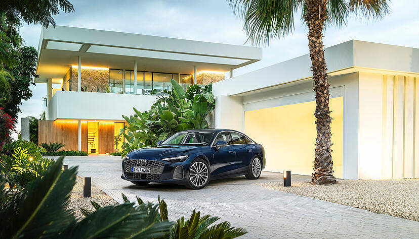 Die neue Audi A6 Limousine ist im Vergleich zum Vorgängermodell auf fast fünf Meter in der Länge gewachsen. Das Design fällt sehr elegant aus.
