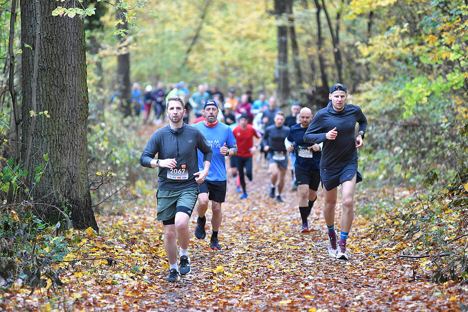 Läufer starten motiviert in den Gaffenberglauf 2025 in Heilbronn. Läufer starten motiviert in den Gaffenberglauf 2025 in Heilbronn.
