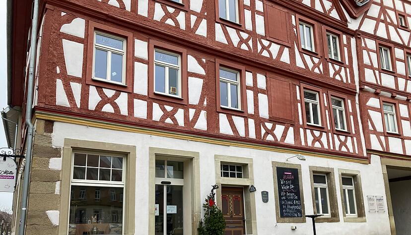 Das Café am Markt in Eppingen ist aus Personalmangel und anderen Gründen seit Herbst 2023 geschlossen. Das Café am Markt in Eppingen ist aus Personalmangel und anderen Gründen seit Herbst 2023 geschlossen.