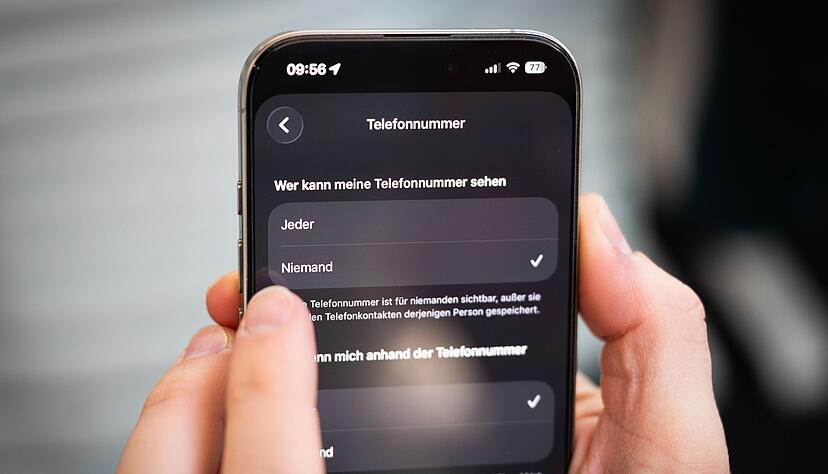 Das BSI empfiehlt als Pr&auml;ventivma&szlig;nahme, die Mobilfunknummer f&uuml;r andere zu verbergen - auch das geht in den Signal-Einstellungen.