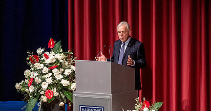 Oberbürgermeister Harry Mergel sprach beim Bürgerempfang in der Harmonie viel über aktuelle Herausforderungen der Stadt Heilbronn.
Fotos: Mario Berger