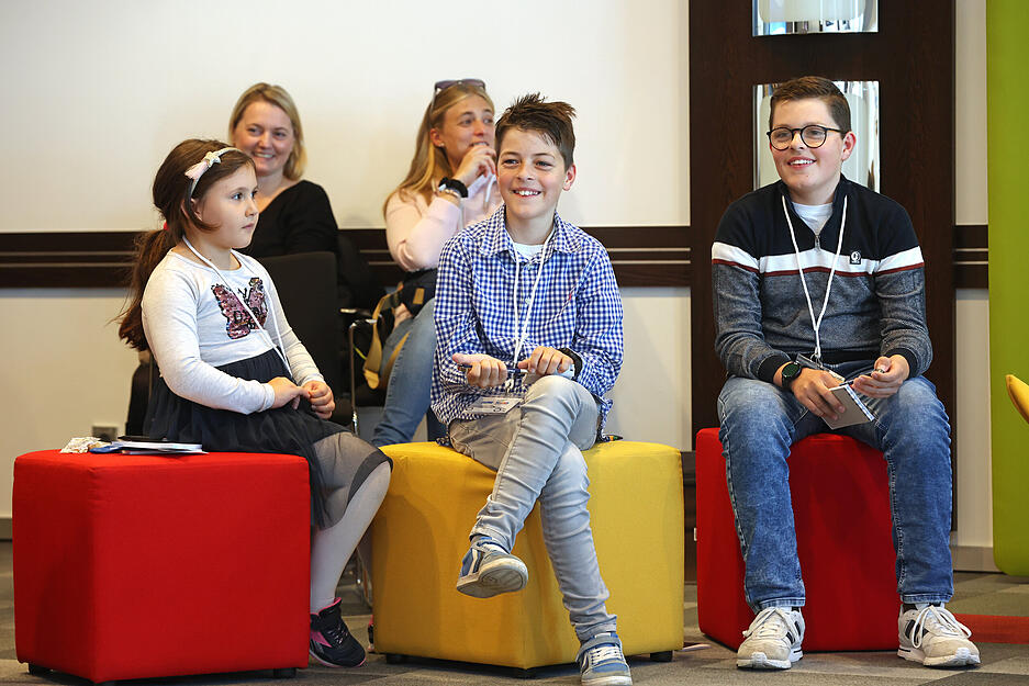Kinderpressekonferenz mit DTM-Fahrern