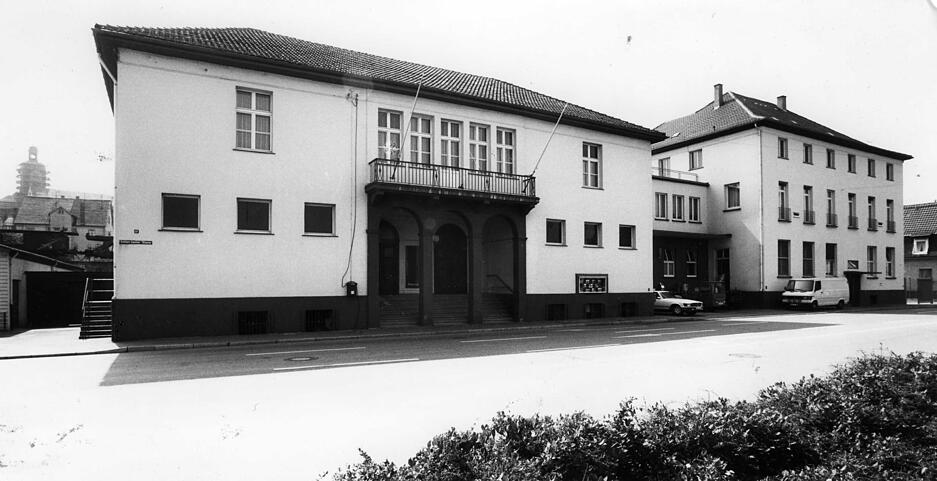 Juni 1979: Die Stadt Neckarsulm kauft Audi-NSU-Kasino. In dem Geb&auml;ude, das Audi ab dem kommenden Jahr nicht mehr ben&ouml;tigt, werden die Stadtb&uuml;cherei, die Volkshochschule und das Jugendhaus untergebracht.