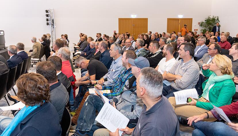 Bei einer Infoveranstaltung der Initiative Pro Region wurde über die Zukunft der Autobranche diskutiert. Foto: Mario Berger Bei einer Infoveranstaltung der Initiative Pro Region wurde über die Zukunft der Autobranche diskutiert. Foto: Mario Berger