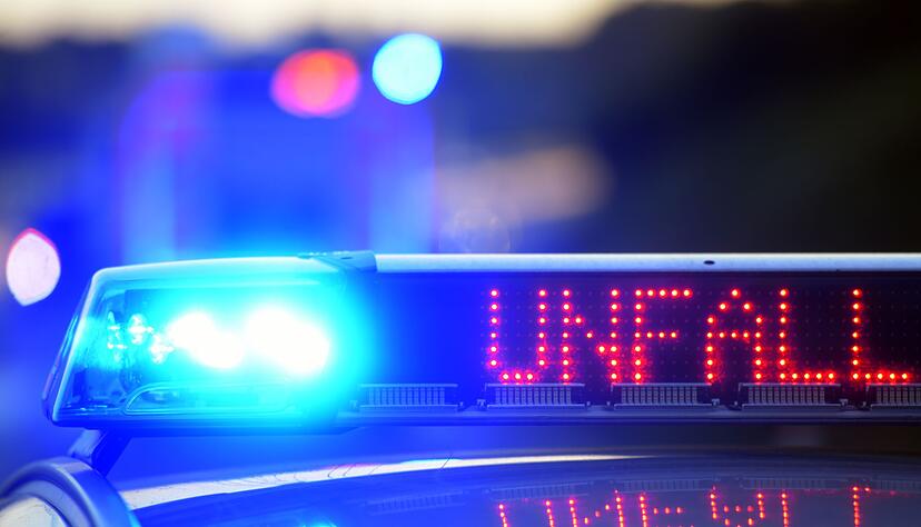 Durch die beiden Unf&auml;lle entstand ein Schaden von &uuml;ber 100.000 Euro.