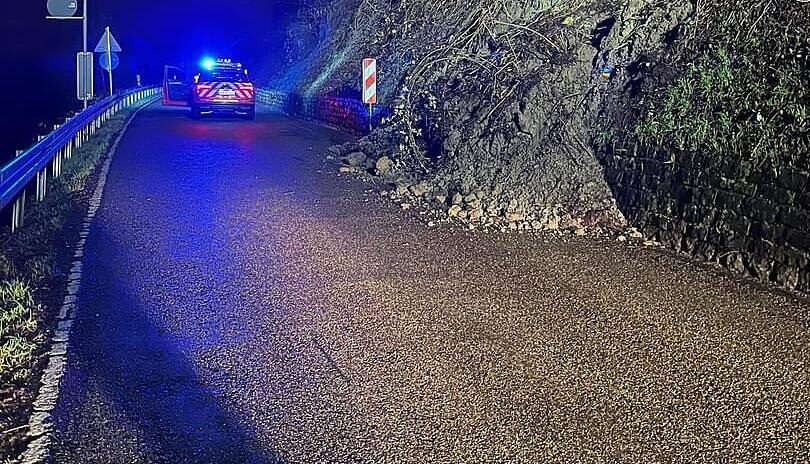 Bei Bad Wimpfen haben die anhaltenden Regenfälle Konsequenzen für den Erdboden. Bei Bad Wimpfen haben die anhaltenden Regenfälle Konsequenzen für den Erdboden.