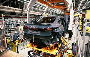 Im Audi-Werk Brüssel wird derzeit das Elektroauto Q8 E-Tron gefertigt. Für das Nachfolgemodell sind Werk in China und Mexiko im Gespräch. Im Audi-Werk Brüssel wird derzeit das Elektroauto Q8 E-Tron gefertigt. Für das Nachfolgemodell sind Werk in China und Mexiko im Gespräch.