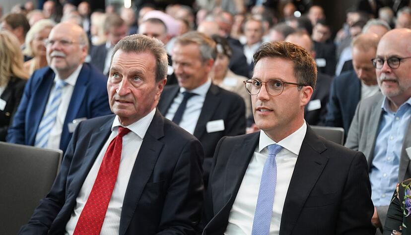 Hagel bindet die Granden der S&uuml;dwest-CDU regelm&auml;&szlig;ig ein. (Archivbild)