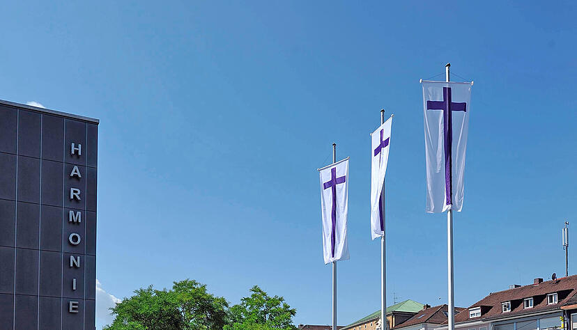 Im Sommer 2017 tagte die Evangelische Landessynode Württemberg in Heilbronn. Die Bischofswahl findet an ihrem Stammsitz in Stuttgart statt: am Donnerstag. Möglicherweise fällt die Entscheidung aber später. Denn es wird eng.