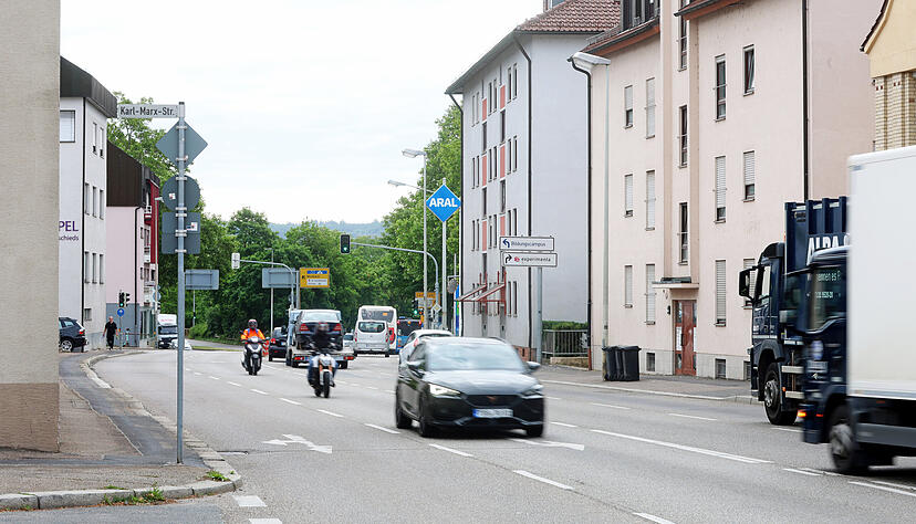 Ab dem dritten Quartal 293 beginnt der Umbau der Wilhelm-Leuschner-Straße im Heilbronner Stadtteil Böckingen. Ab dem dritten Quartal 293 beginnt der Umbau der Wilhelm-Leuschner-Straße im Heilbronner Stadtteil Böckingen.
