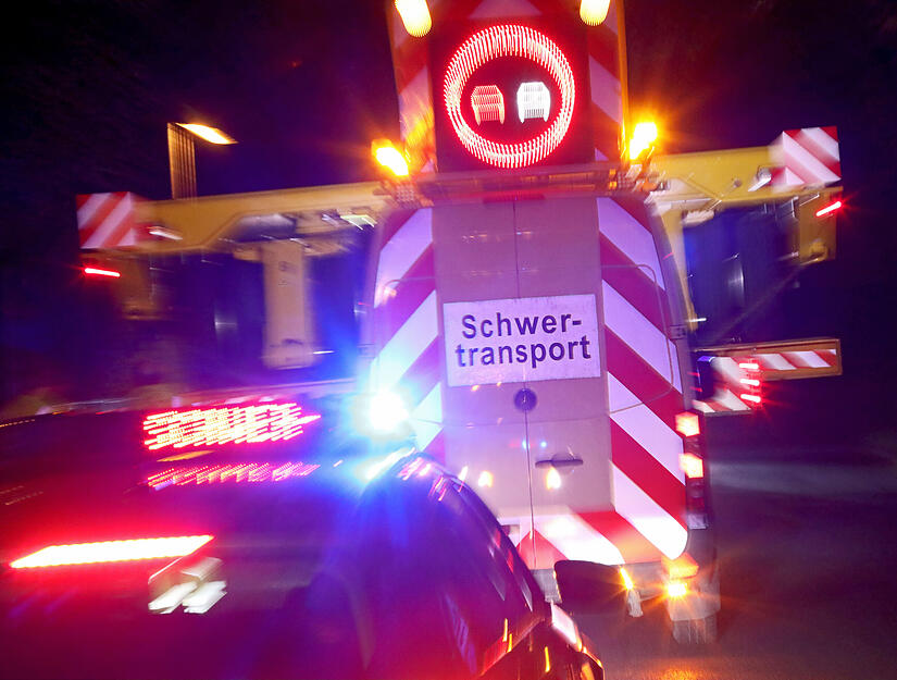 Schwertransport durch Heilbronn