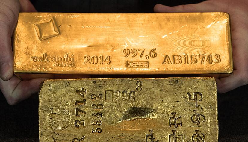 Die Bundesbank präsentiert Goldbarren, die sie aus dem Ausland in eigene Tresore nach Frankfurt geholt hat. (Archivbild) Die Bundesbank präsentiert Goldbarren, die sie aus dem Ausland in eigene Tresore nach Frankfurt geholt hat. (Archivbild)