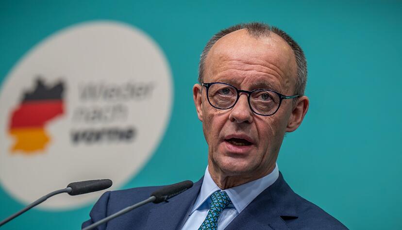 Unionskanzlerkandidat Merz will mit Bundestagsantr&auml;gen eine h&auml;rtere Migrationspolitik erreichen.