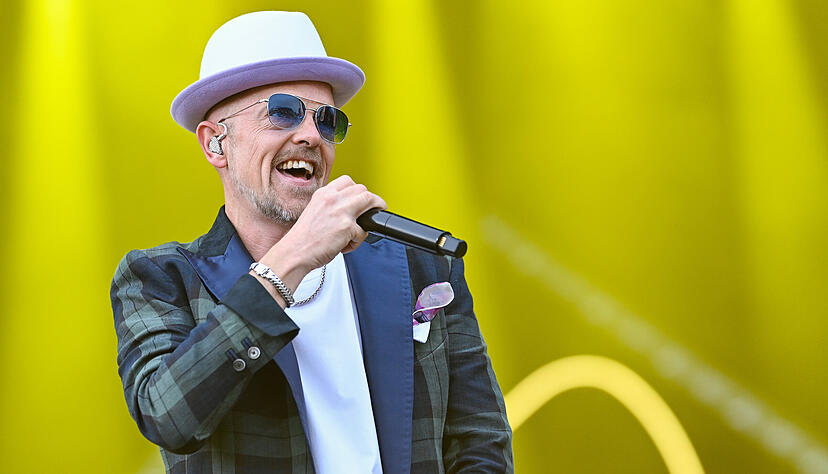 Jan Delay bringt mit seiner Band Funk, Soul, Hip-Hop und Pop auf die Bühne. Jan Delay bringt mit seiner Band Funk, Soul, Hip-Hop und Pop auf die Bühne.