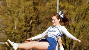 Die Cheerleader der Salt Crystals zeigten in den Pausen ihr Können. Die Cheerleader der Salt Crystals zeigten in den Pausen ihr Können.