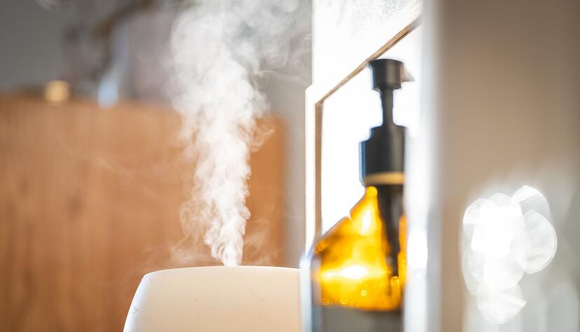 Dufte - aber auch sauber? Damit der Aroma-Diffuser nicht zur Keimschleuder wird, sollte er einmal w&ouml;chentlich gr&uuml;ndlich gereinigt werden.