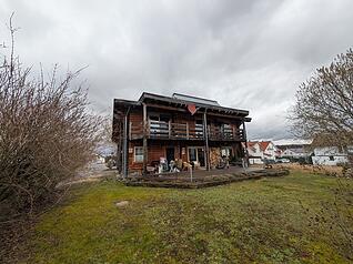 Das Holzhaus von Birgit Wacker und Christoph Sch&auml;fer in Bad Rappenau-Bonfeld.