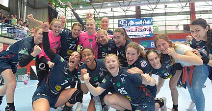 Noch war es nur der Jubel über den Sieg und das Verlassen des Relegationsplatzes. Am nächsten Samstag wollen sich die Spielerinnen der Sport-Union Neckarsulm in Halle auch über den Klassenerhalt freuen können.