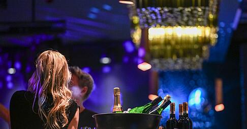 &laquo;Ich will unbedingt mal ein Kind - du auch?&raquo;: Das erste Date kann etwas zu fr&uuml;h f&uuml;r diese Frage sein. Dennoch ist wichtig, fr&uuml;hzeitig abzugleichen, ob beide dasselbe vom Leben wollen.