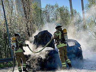 Am Dienstag (7. April) mussten die Feuerwehr kurz nach neun Uhr zu einem Verkehrsunfall auf die Neckartalstra&szlig;e ausr&uuml;cken.