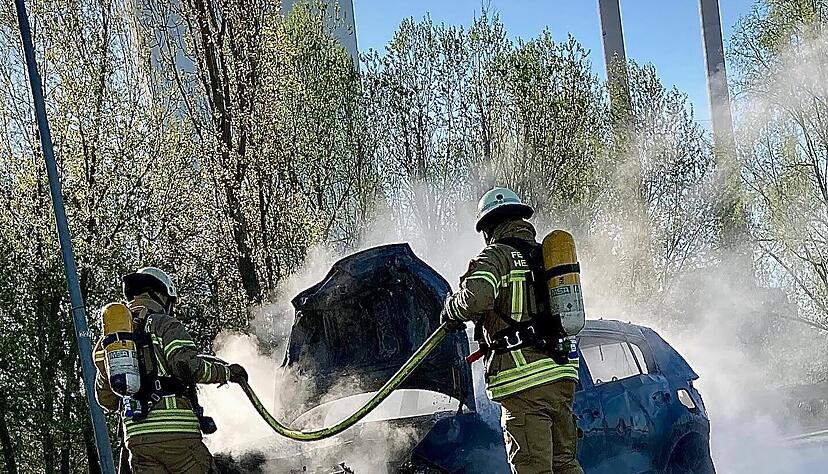 Am Dienstag (7. April) mussten die Feuerwehr kurz nach neun Uhr zu einem Verkehrsunfall auf die Neckartalstra&szlig;e ausr&uuml;cken.