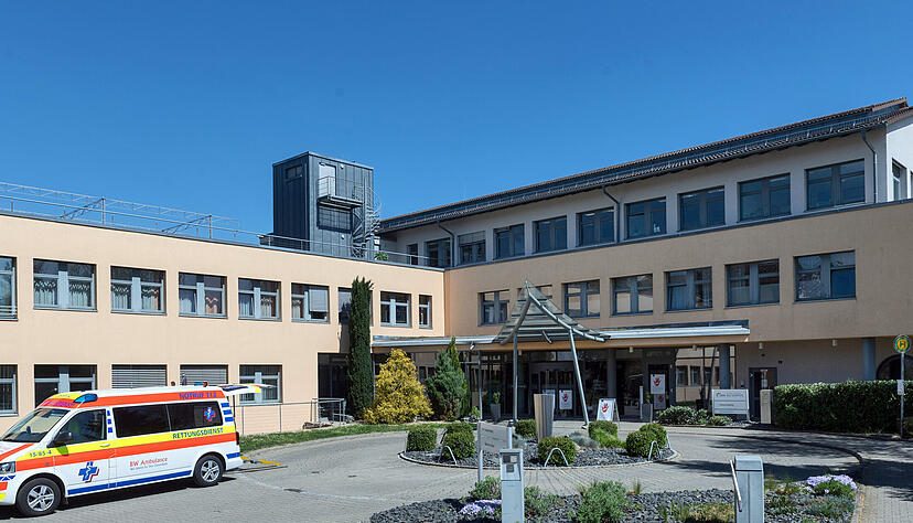 Die Wimpfener SRH-Klinik ist wegen der vielen Corona-Fälle in die Schlagzeilen geraten. Foto: Berger Die Wimpfener SRH-Klinik ist wegen der vielen Corona-Fälle in die Schlagzeilen geraten. Foto: Berger