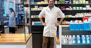 Erh&ouml;hte Kosten, gleichbleibendes Honorar: Unter diesen Umst&auml;nden m&uuml;ssen viele Apotheken schlie&szlig;en. Kristian Rudolph hat seine Apotheke durch eine Spezialisierung abgesichert.