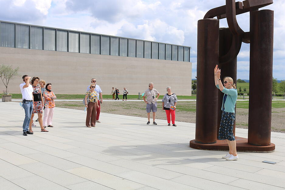 F&uuml;hrung durchs Carmen-W&uuml;rth-Forum