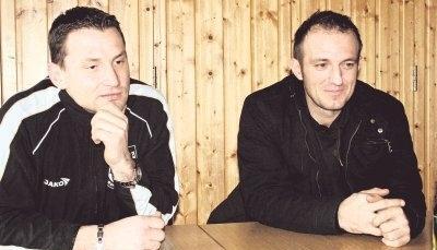 Ivan Ilic (links) ist nachdenklich, während Dalibor Vodanovic seine Pläne für die nächsten Wochen erörtert.Foto: Franz Theuer Ivan Ilic (links) ist nachdenklich, während Dalibor Vodanovic seine Pläne für die nächsten Wochen erörtert.Foto: Franz Theuer