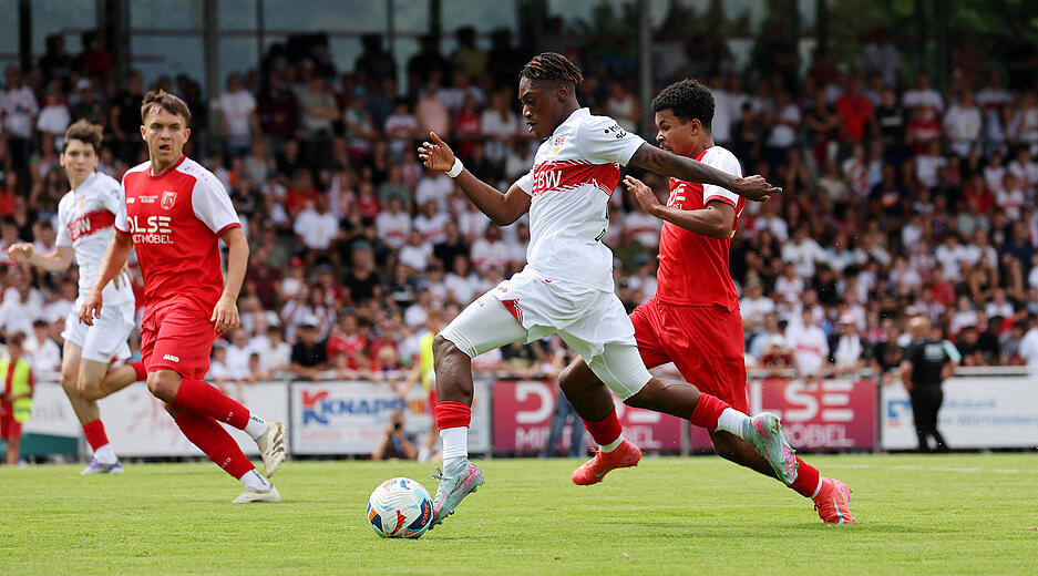 Für Justin Diehl war das Testspiel bitter, denn der 20-Jährige musste in der 18. Minute verletzt vom Platz.