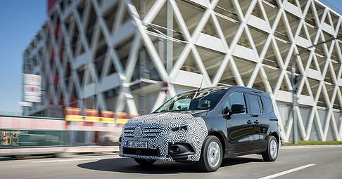 Alles wird elektrisch? Nun ja, vielleicht noch nicht alles. Zumindest hat Mercedes bald mit dem EQT auch einen E-Van im Programm.