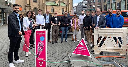 Ein guter Tag für die Telekom: Das Kommunikationsunternehmen baut in der Heilbronner Innenstadt das Glasfasernetz aus.
Foto: privat