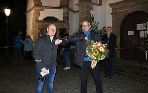 Lange Zeit waren sie Konkurrenten im Kampf um den Chefsessel im Rathaus &minus; doch Daniel Vogelmann (links) zeigt sich als überaus fairer Verlierer.