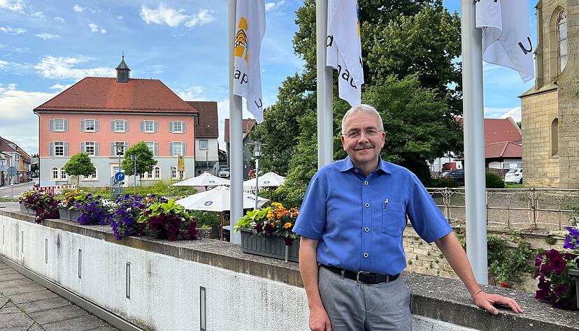 ÖDP-Stadtrat Klaus Ries-Müller wurde für 30 Jahre Gemeinderatstätigkeit mit dem Verdienstabzeichen in Gold des baden-württembergischen Städtetags ausgezeichnet. Von der Stadt Bad Rappenau erhielt er die Goldene Ehrenmedaille. ÖDP-Stadtrat Klaus Ries-Müller wurde für 30 Jahre Gemeinderatstätigkeit mit dem Verdienstabzeichen in Gold des baden-württembergischen Städtetags ausgezeichnet. Von der Stadt Bad Rappenau erhielt er die Goldene Ehrenmedaille.