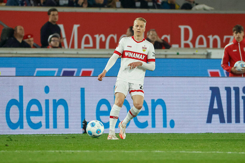 Chris Führich: Defensiv hier und da zu spät, offensiv nicht so stark wie in der Vorwoche. Zwar immer wieder am Ball, aber wenig Torgefahr. Note: 5 Chris Führich: Defensiv hier und da zu spät, offensiv nicht so stark wie in der Vorwoche. Zwar immer wieder am Ball, aber wenig Torgefahr. Note: 5