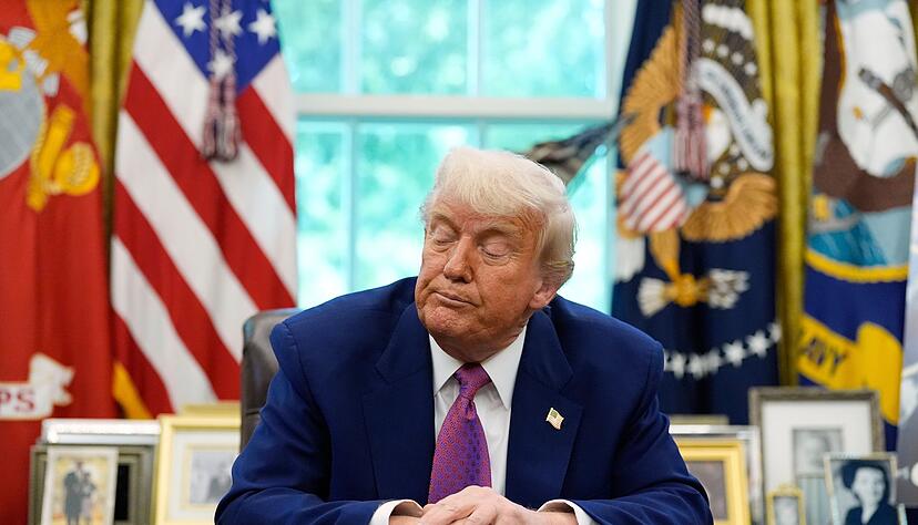 US-Präsident Trump verbreitet verstärkt Verschwörungstheorien über seinen Amtsvorgänger Biden. US-Präsident Trump verbreitet verstärkt Verschwörungstheorien über seinen Amtsvorgänger Biden.