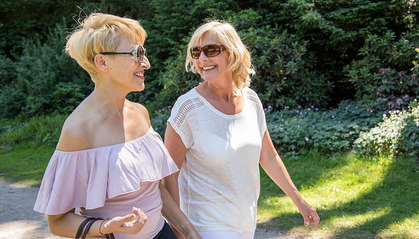 Verdauungsspaziergang: Bewegung nach Mahlzeiten hilft dabei, den Blutzuckerspiegel zu senken.