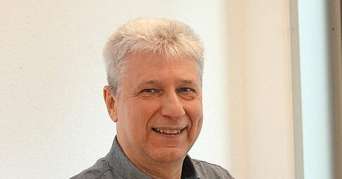 Uwe Schenk ist Fachleiter für Soziale Hilfen bei der Caritas. Im Januar 2026 geht er nach über 35 Jahren in den Ruhestand. Uwe Schenk ist Fachleiter für Soziale Hilfen bei der Caritas. Im Januar 2026 geht er nach über 35 Jahren in den Ruhestand.