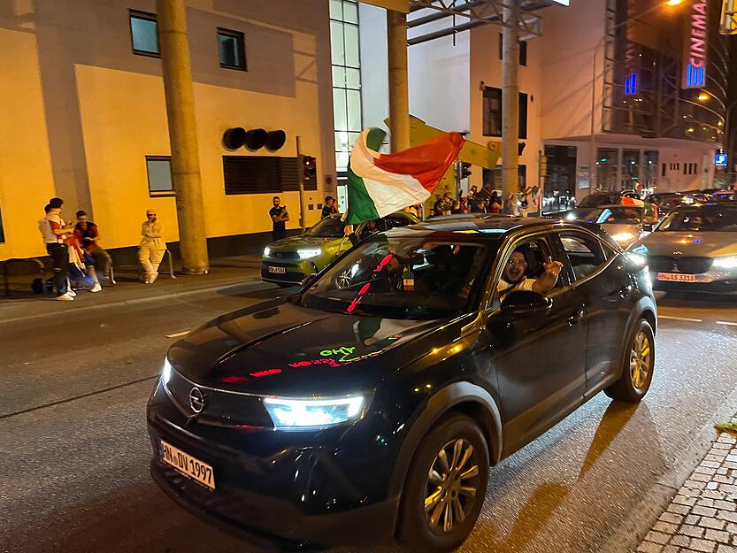 Es wurde viel gehupt auf der Autokorso-Strecke in Heilbronn. Es wurde viel gehupt auf der Autokorso-Strecke in Heilbronn.