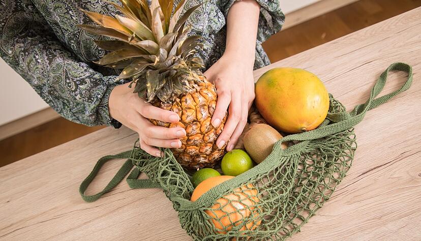 Neben k&ouml;rperlicher Aktivit&auml;t ist auch eine ausgewogene Ern&auml;hrung wichtig, wenn man sein Gewicht reduzieren m&ouml;chte.