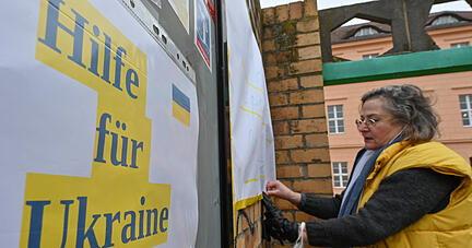 In Deutschland ist die Spendenbereitschaft für die Kriegsopfer in der Ukraine bei einigen Organisationen so hoch wie nie zuvor. In Deutschland ist die Spendenbereitschaft für die Kriegsopfer in der Ukraine bei einigen Organisationen so hoch wie nie zuvor.