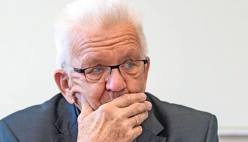 Nachdenklich, optimistisch, entschlossen: Baden-Württembergs Ministerpräsident Winfried Kretschmann (Grüne) will die Corona-Pandemie bewältigen &minus; und nach der Landtagswahl 2021 Regierungschef bleiben. Foto: Mario Berger