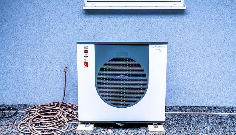 Moderne W&auml;rmepumpen sind leiser als fr&uuml;her: Mit unter 50 Dezibel arbeiten sie so leise wie ein Geschirrsp&uuml;ler.