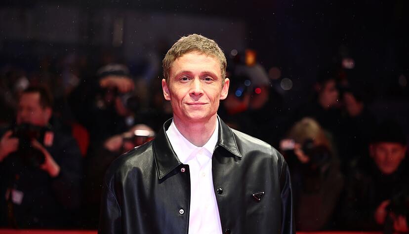 Schauspieler Matthias Schweigh&ouml;fer im Blitzlicht.