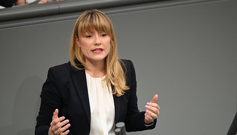 Die Linken-Abgeordnete Clara B&uuml;nger warnt davor, die Frage zu ignorieren. (Archivbild)